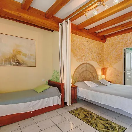 Le Bois De L'ange 2 Guest house 3*